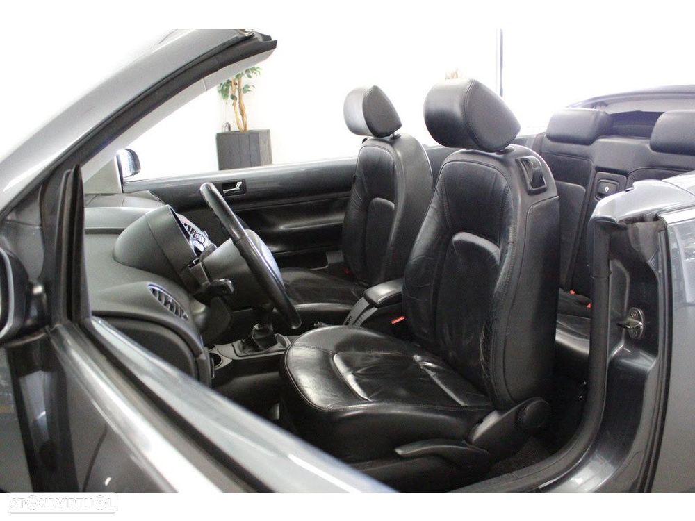 VW New Beetle Cabriolet 1.6 United - 11