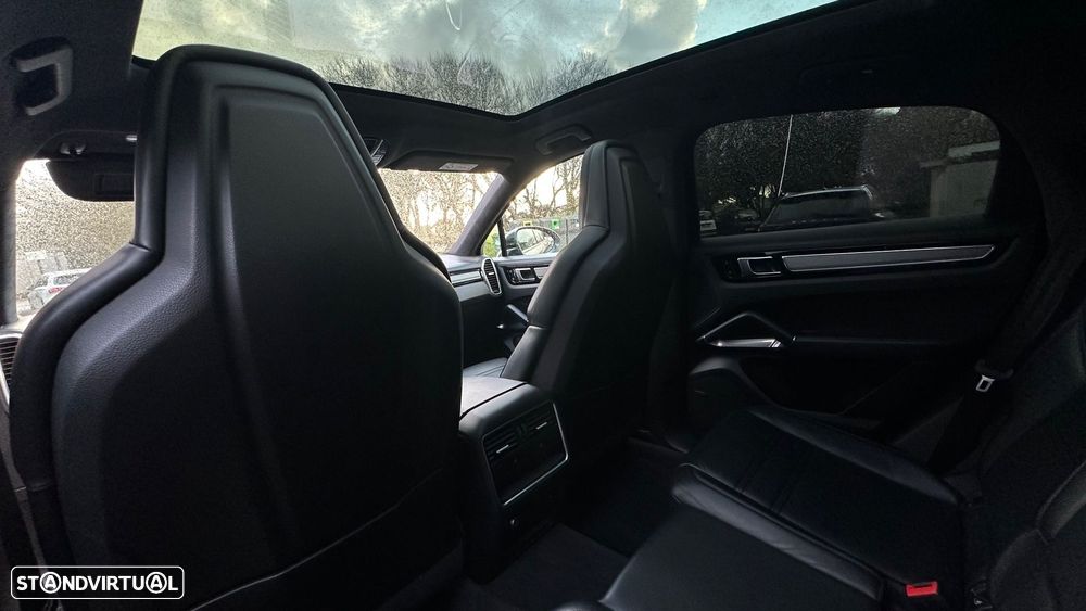 Porsche Cayenne Coupé Turbo S E-Hybrid - 10