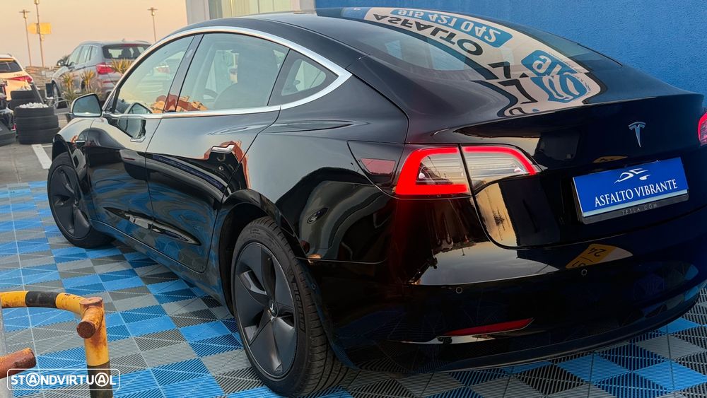 Tesla Model 3 Standard Range Plus RWD - 3
