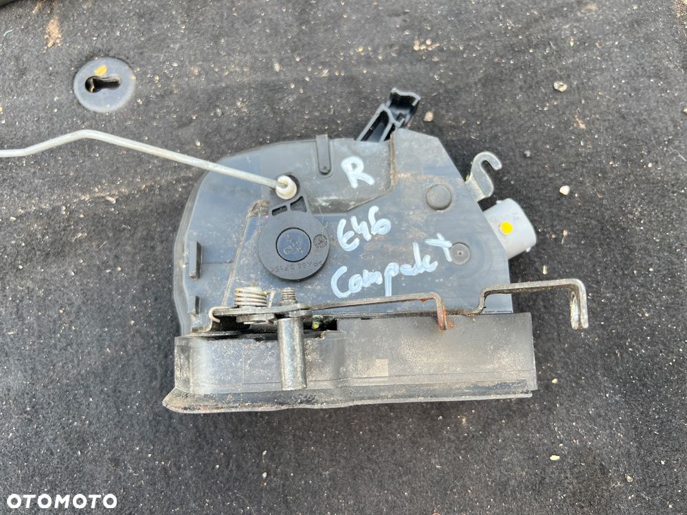 ZAMEK DRZWI PRAWYCH BMW E46 COMPACT LIFT EUROPA - 1