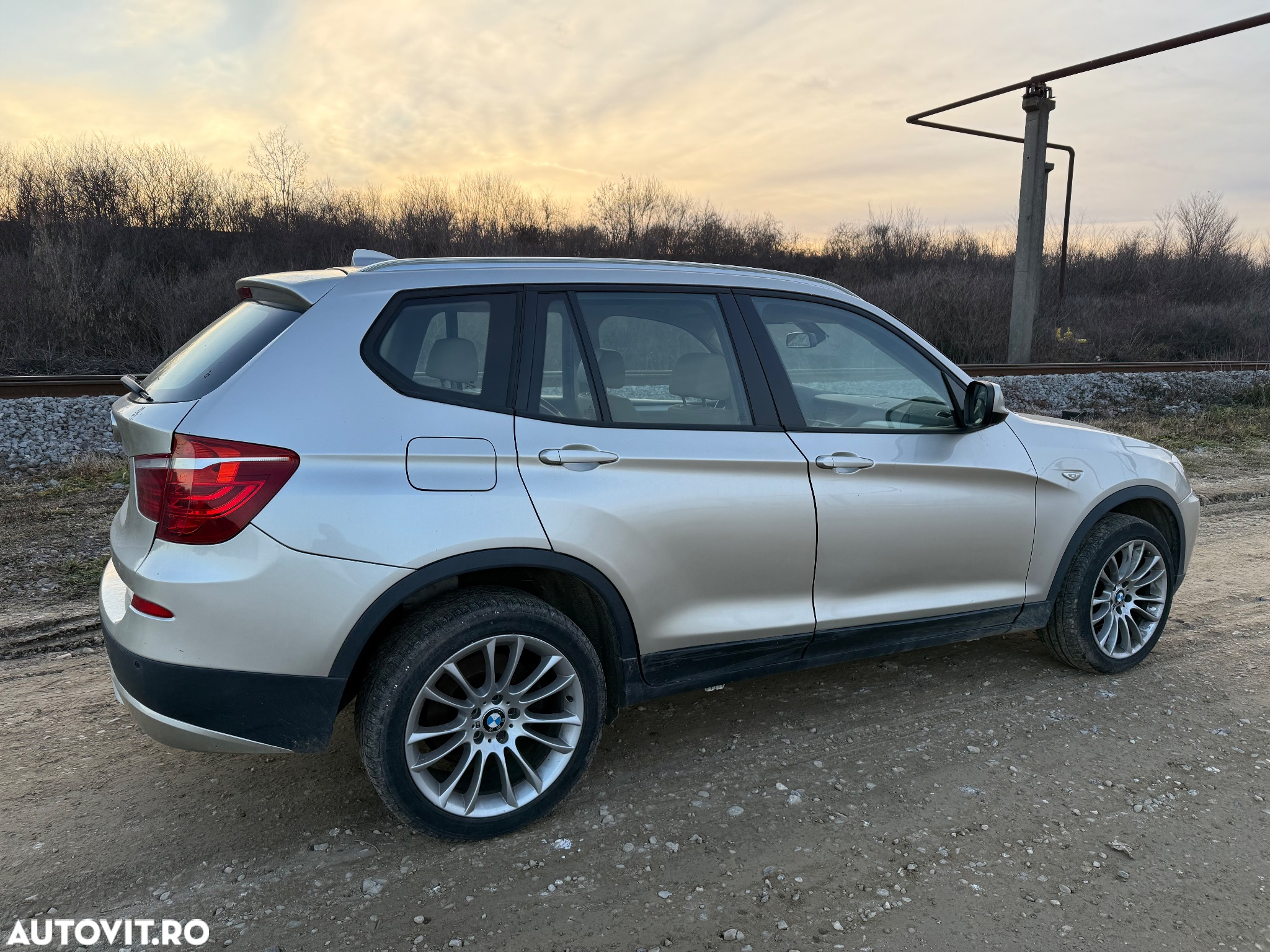 Dezmembrez BMW x3 F25 20d 184 HP cutie automată tracțiune 4x4 2012 camere 360 navigație mare piele crem torosuri plafon diverse accesorii și piese Xdrive - 3