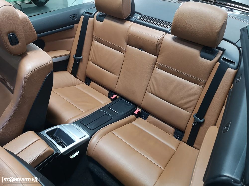 BMW 320 d Cabrio - 24