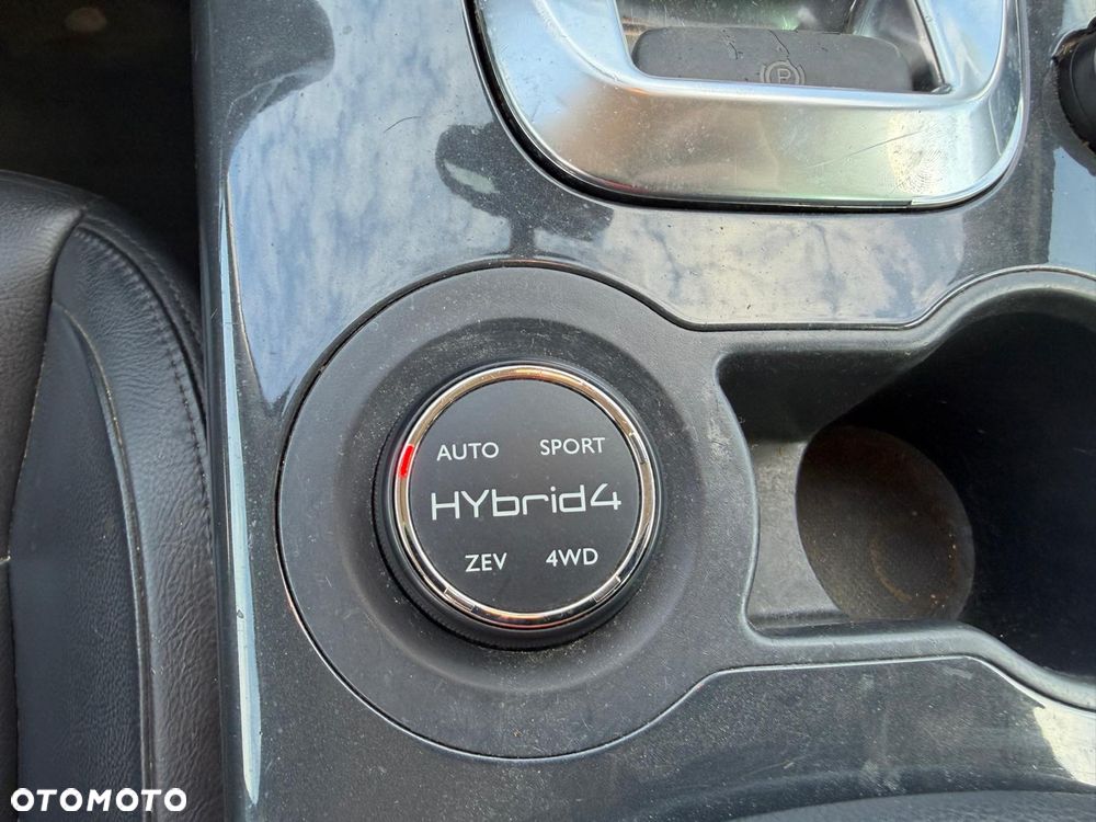 Peugeot 3008 Hybrid4 - 16