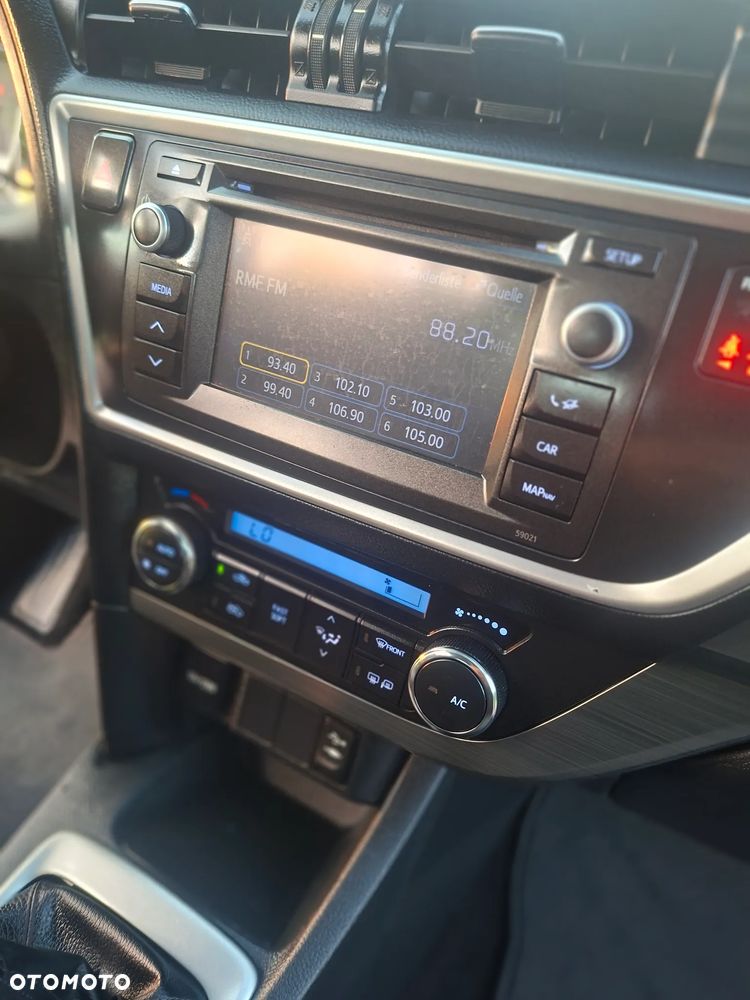 Toyota Auris 1.6 Edition - 15