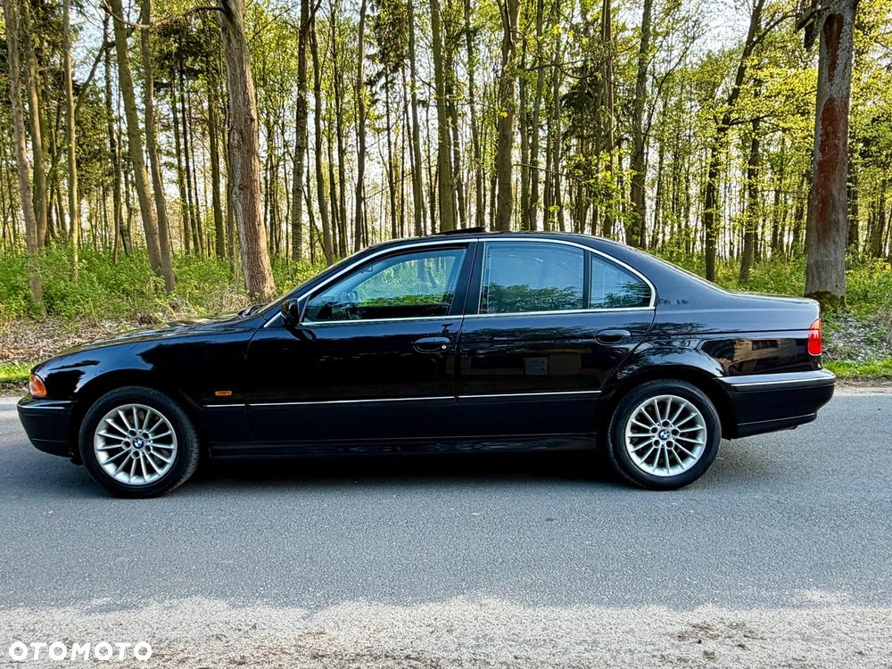 BMW Seria 5 540i - 31