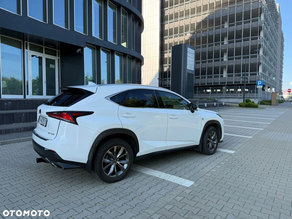 Lexus NX 300 AWD F SPORT - 3