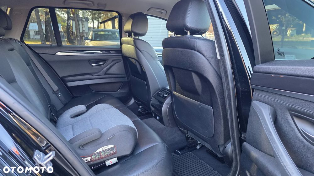 BMW Seria 5 520d xDrive Sport Line - 16