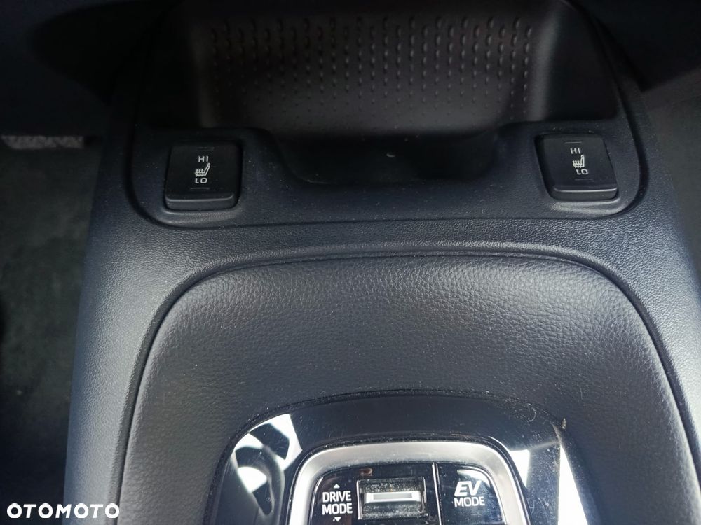 Toyota Corolla 1.8 Business Edition - 26