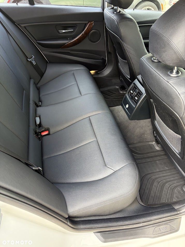 BMW Seria 3 - 14