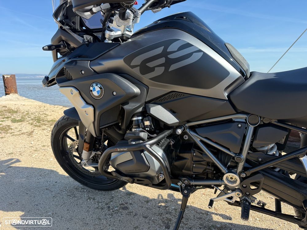 BMW R 1250 GS Triple Black - 4