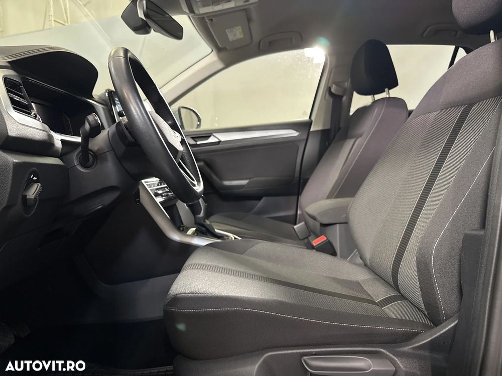 Volkswagen T-Roc - 23