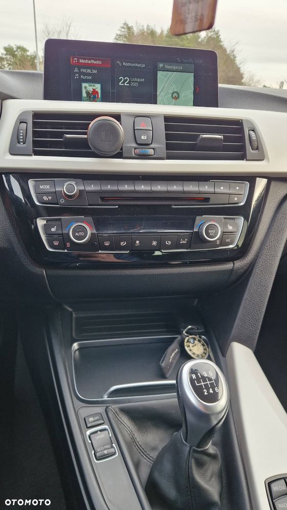 BMW Seria 3 320d Efficient Dynamic Edition - 25