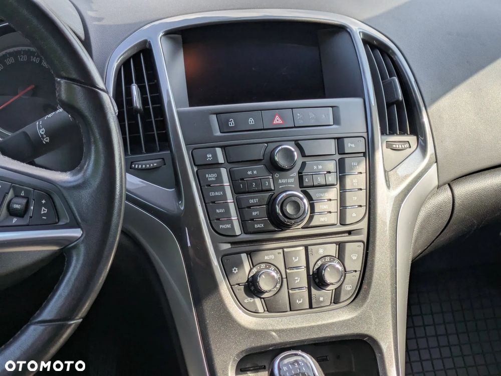 Opel Astra 1.4 T Cosmo - 12