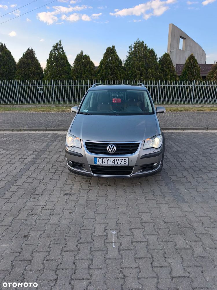 Volkswagen Touran 2.0 TDI DPF DSG Cross - 1