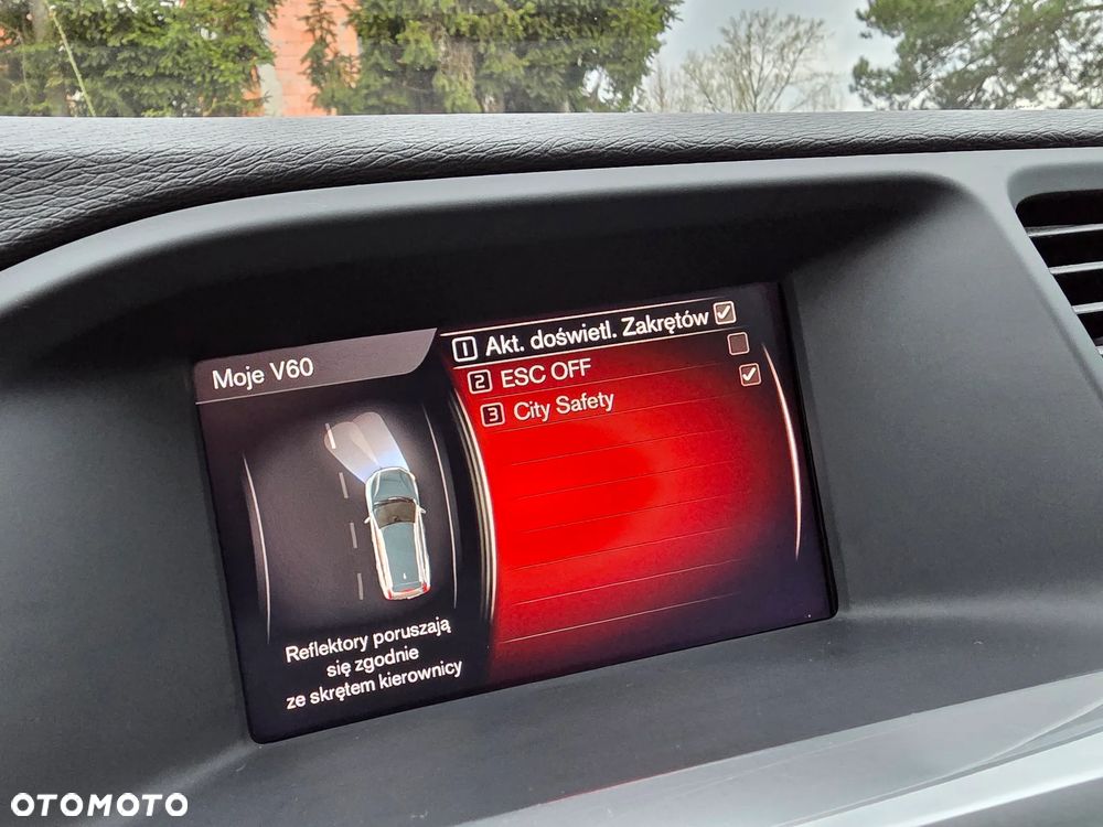 Volvo V60 T4 Geartronic R-Design - 20