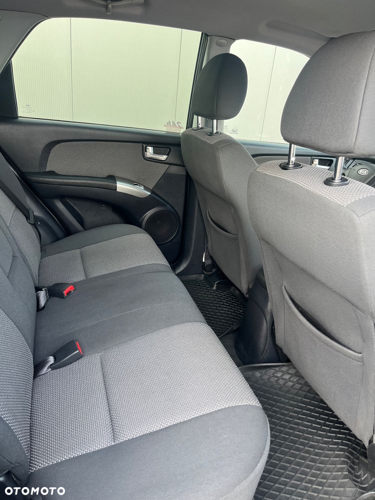 Kia Sportage 2.0 d Freedom 2WD - 27