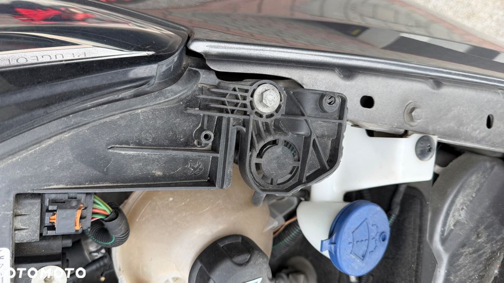 Peugeot 308 BlueHDi 130 EAT8 Stop & Start Allure Pack - 25