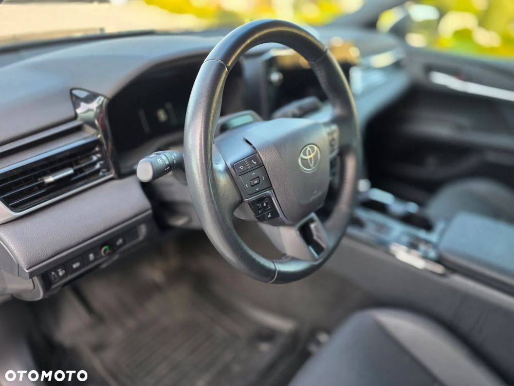 Toyota Camry 2024