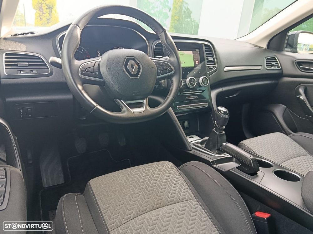 Renault Mégane 1.5 Blue dCi Limited C/PM+Pneu - 17