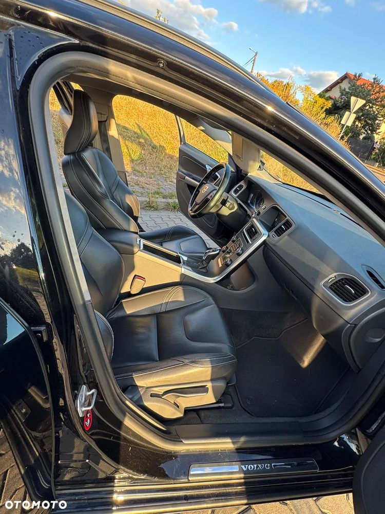 Volvo V60 D2 Kinetic - 16
