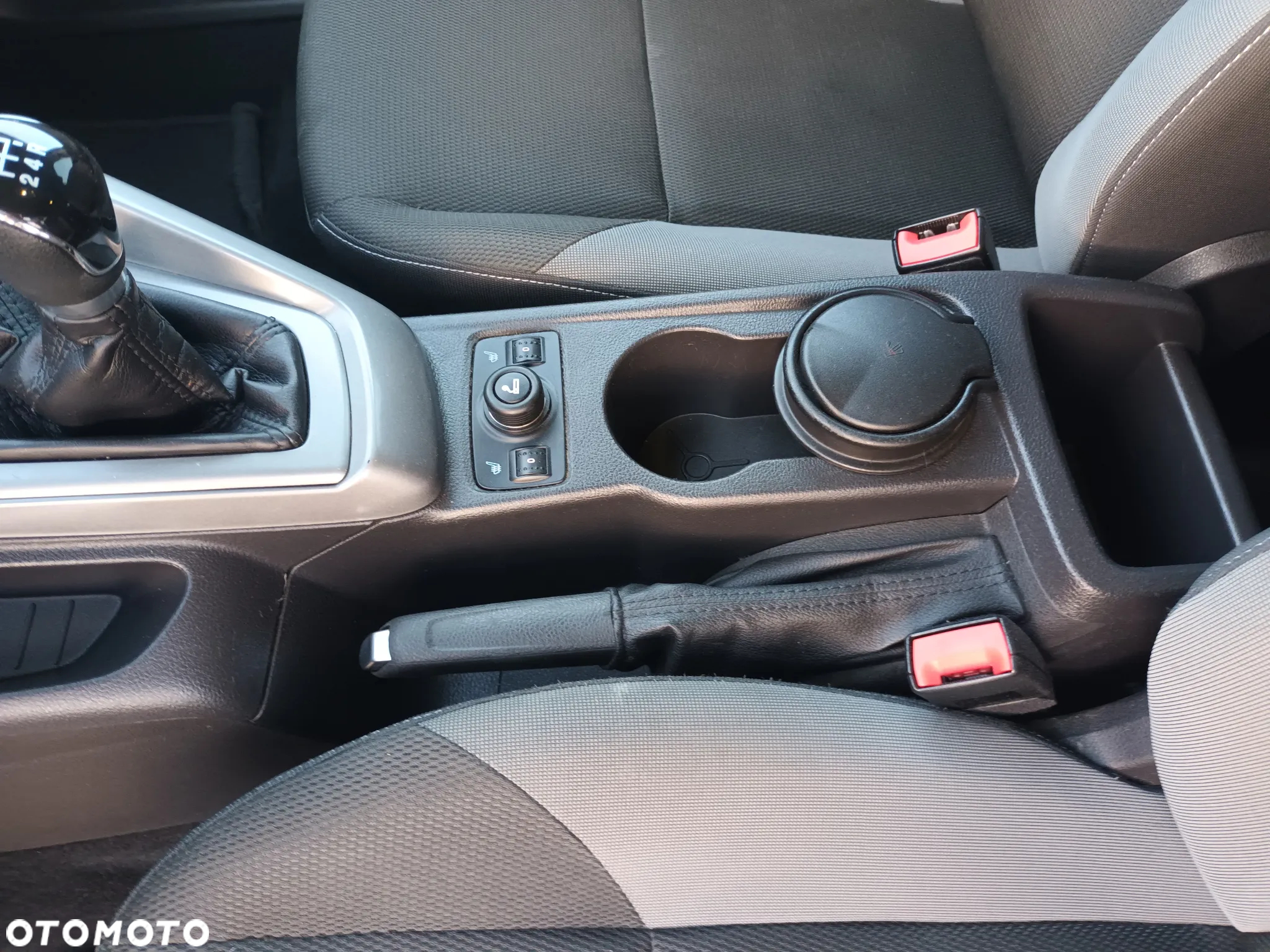Ford Focus 1.6 Titanium - 13