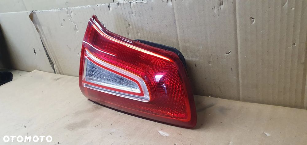 Lampa prawy tył tylna prawa w klapę Kia Sportage III 3 - 3