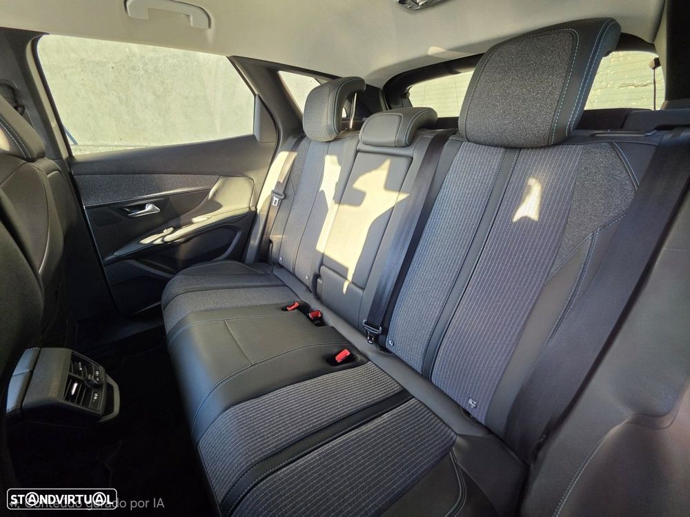 Peugeot 3008 1.6 Hybrid4 Allure Pack e-EAT8 - 3