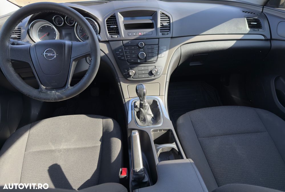 Opel Insignia 2.0 CDTI - 9