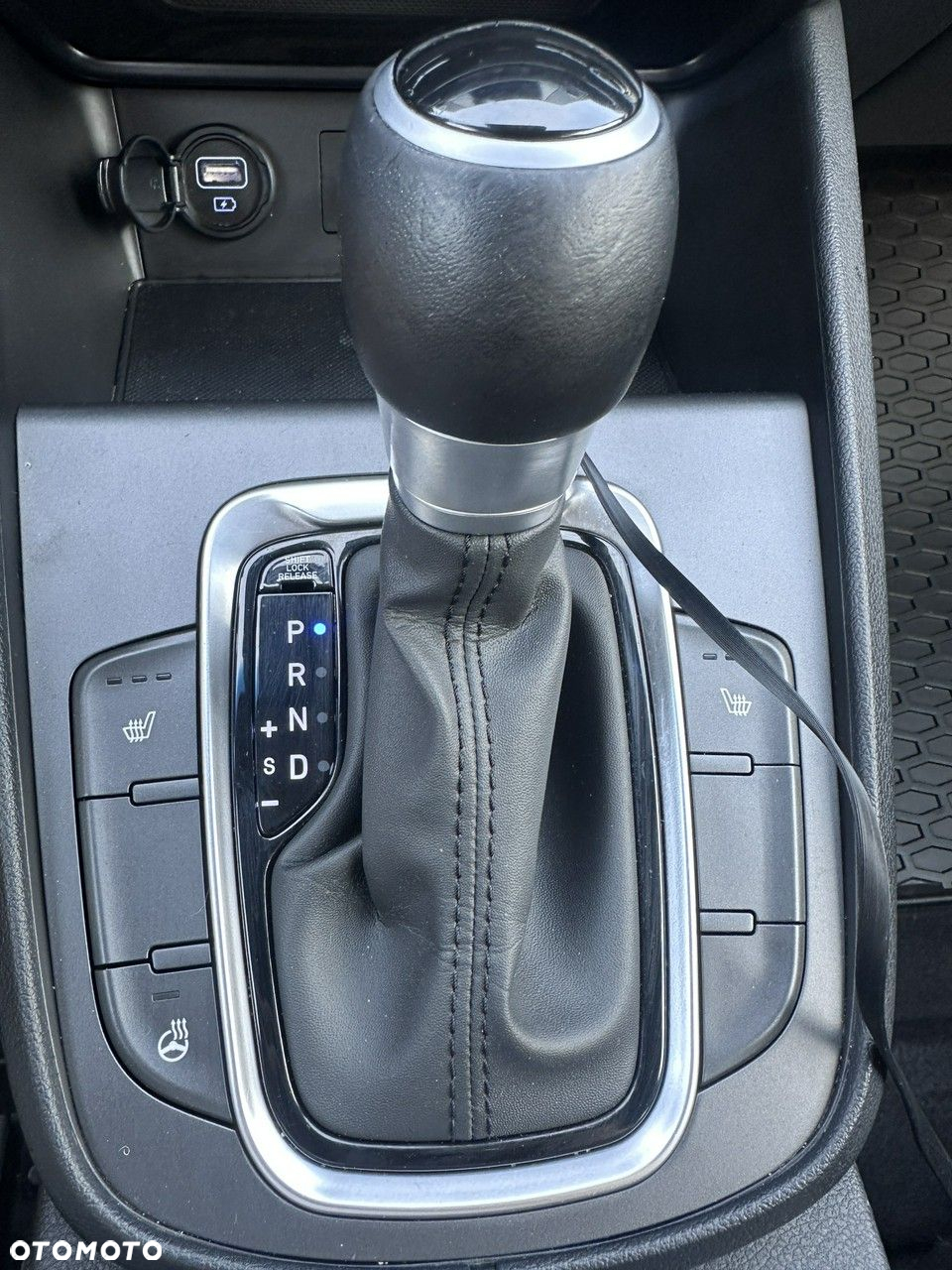 Hyundai Kona 1.6 GDI Hybrid Premium DCT - 9