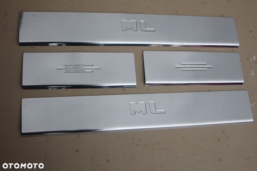 NAKŁADKI NA PROGI LISTWA MERCEDES ML 164 2006 - 3