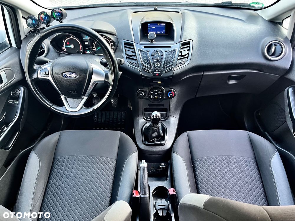 Ford Fiesta 1.25 Platinium X - 17
