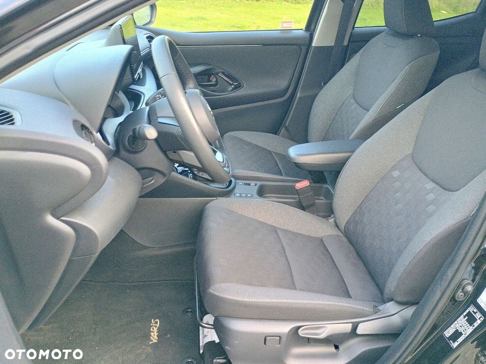 Toyota Yaris Hybrid 1.5 Style - 17