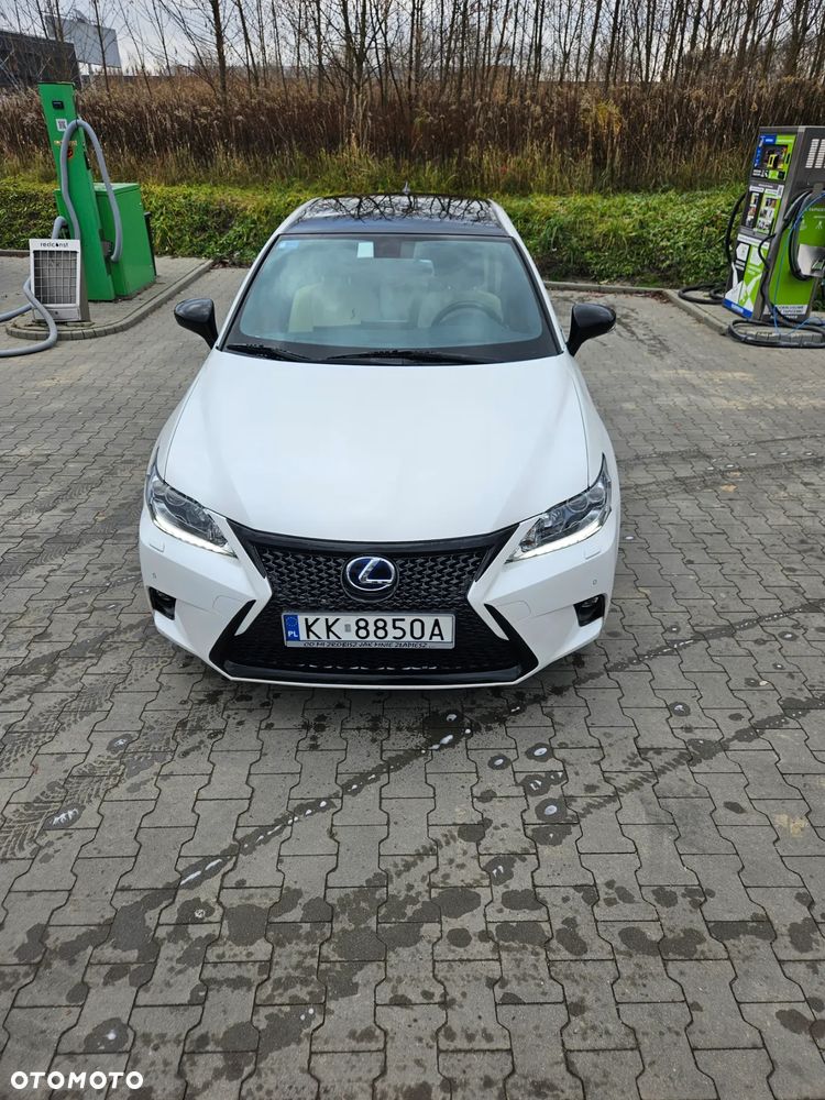 Lexus CT 200h F Sport - 1
