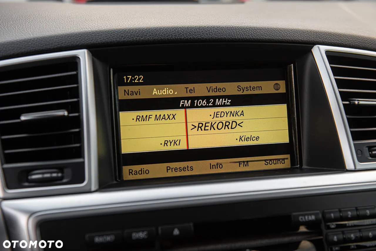 Mercedes-Benz ML 350 BlueTec 4-Matic - 22