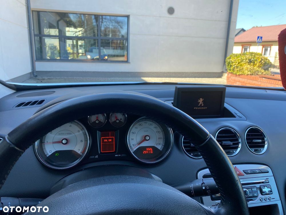 Peugeot 308 - 8