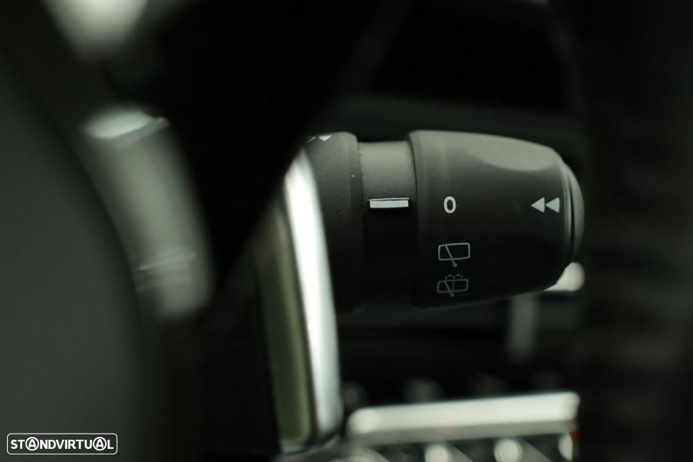 Peugeot 208 1.2 PureTech Allure EAT8 - 19