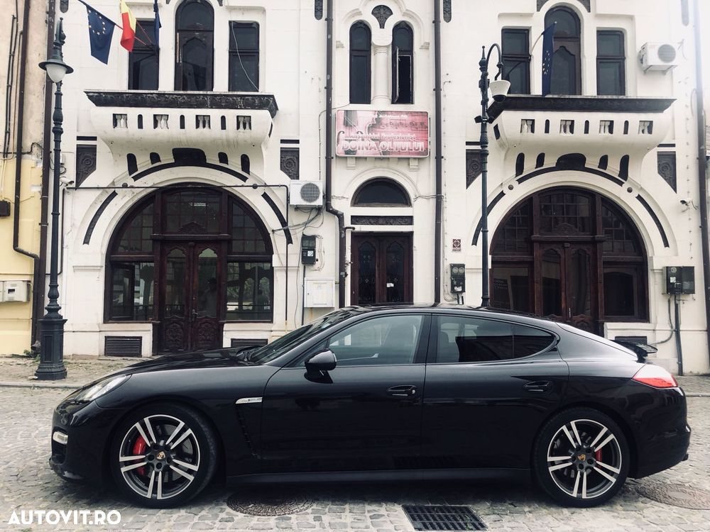 Porsche Panamera - 26