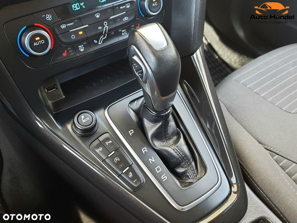 Ford Focus 1.5 EcoBoost STart-Stopp-System TITANIUM - 41