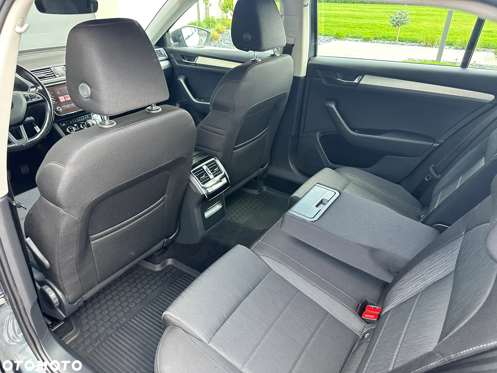 Skoda Superb 2.0 TDI SCR Style DSG - 14