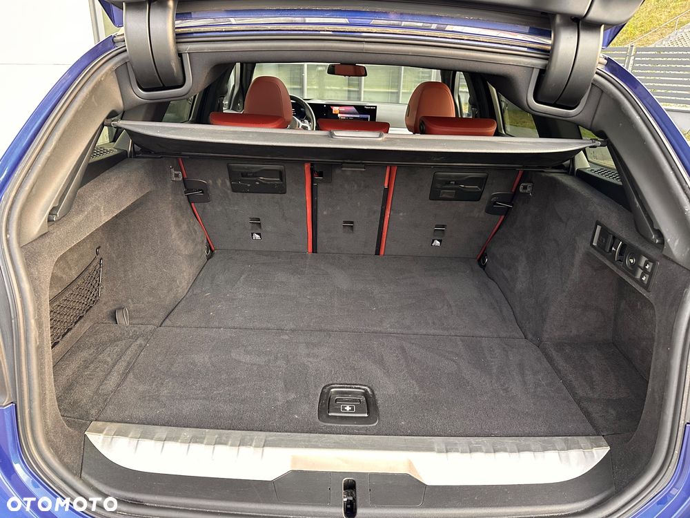 BMW Seria 3 330e Touring xDrive M Sport - 28