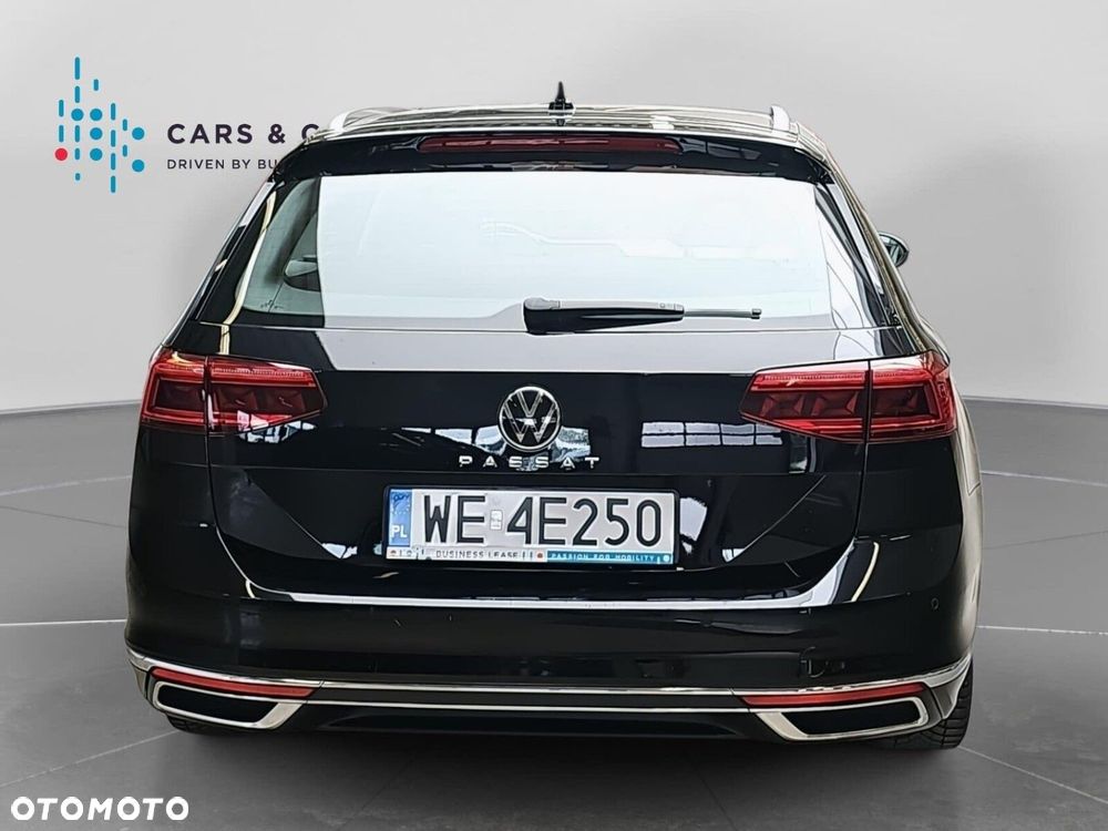 Volkswagen Passat Variant 2.0 TDI EVO Elegance DSG - 23
