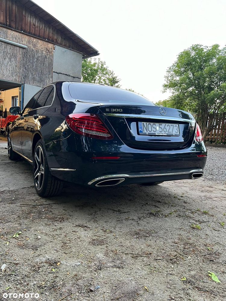 Mercedes-Benz Klasa E 300 9G-TRONIC Exclusive - 6