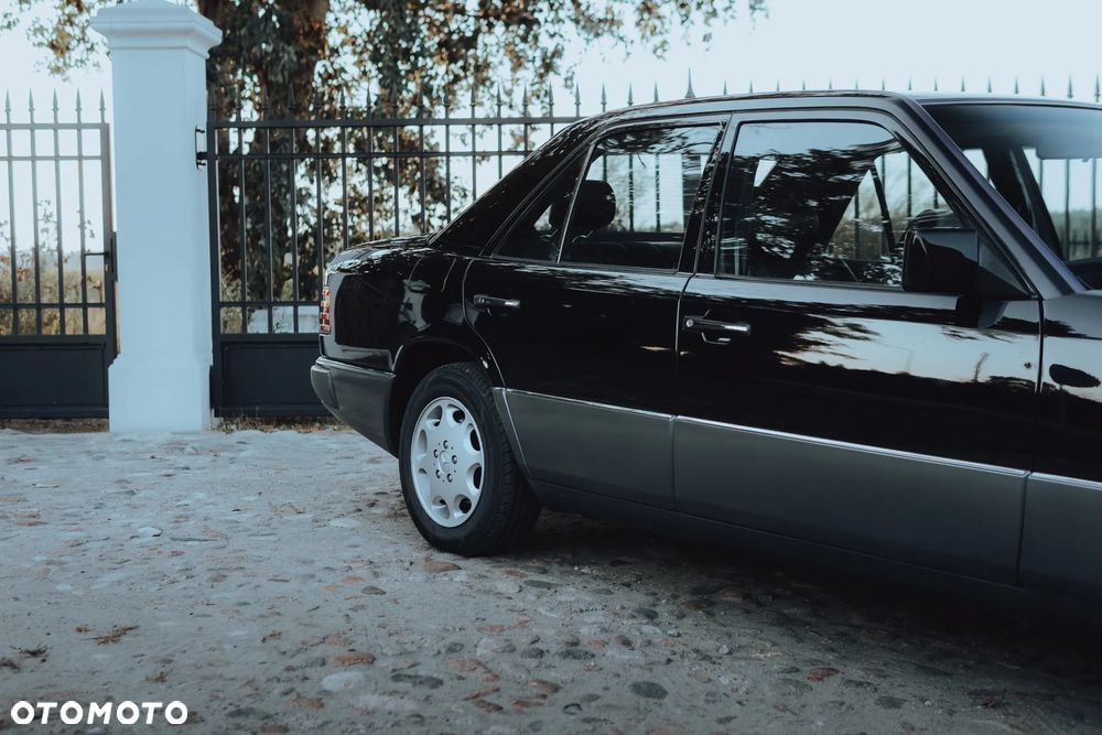 Mercedes-Benz W124 (1984-1993) - 17