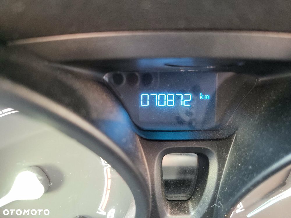 Ford Transit Courier - 16