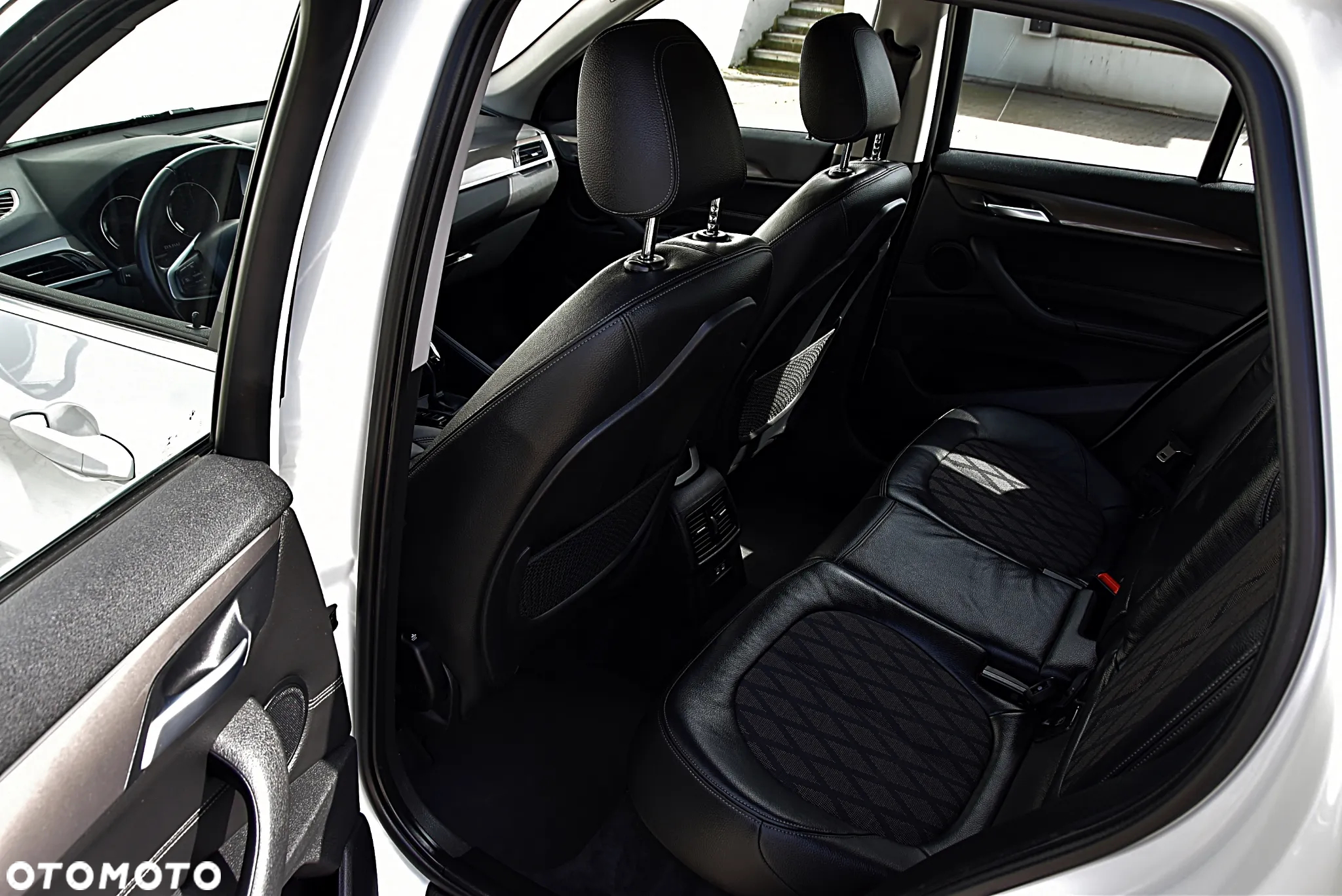 BMW X1 sDrive18i GPF xLine - 22