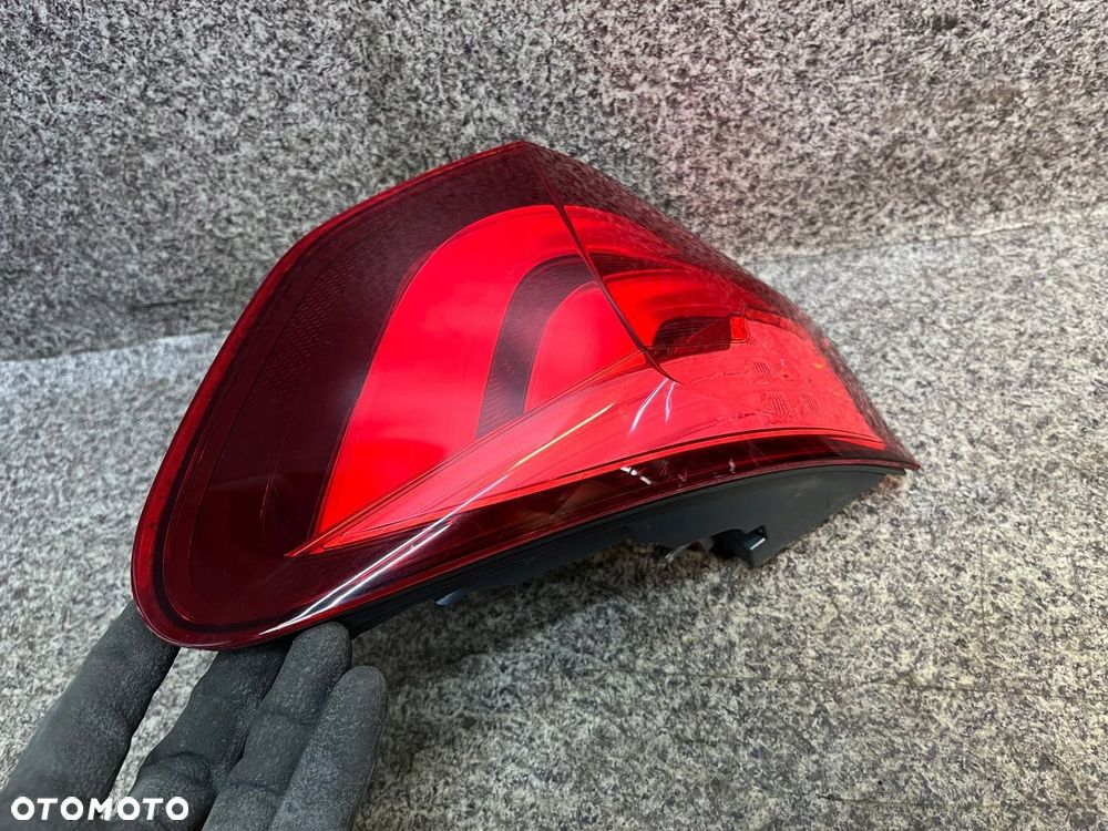 Lampa LED prawa tylna prawy tyl w blotnik BMW F11 ORYGINAL LADNA KOMBI - 5