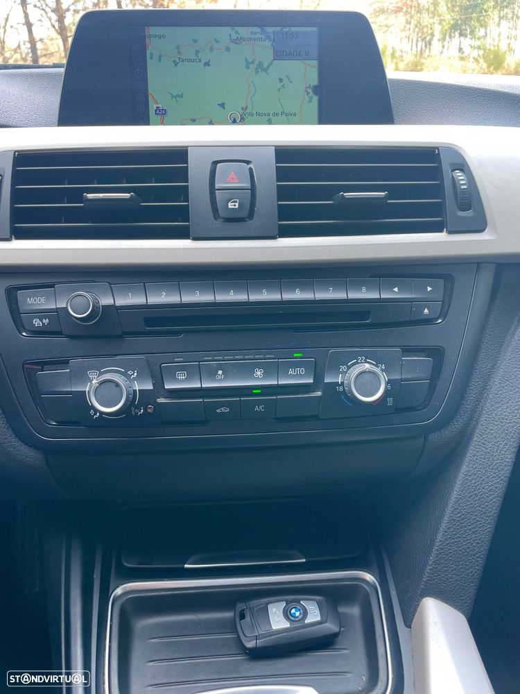 BMW 318 d Navigation Sport - 15