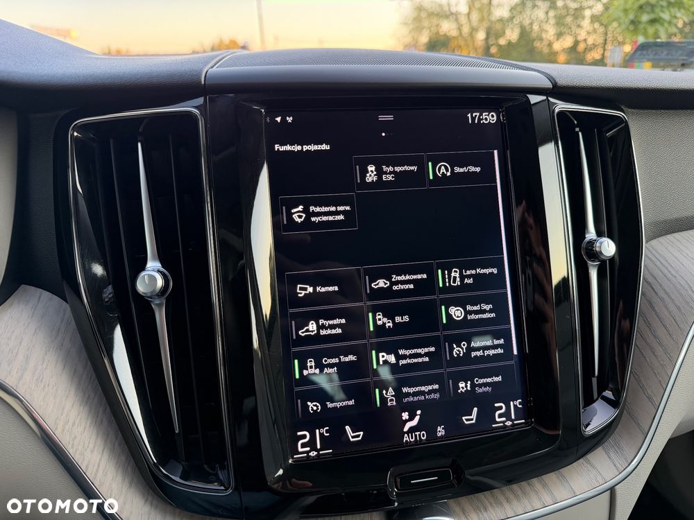 Volvo XC 60 D5 AWD Inscription - 18