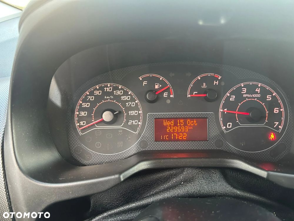 Fiat Fiorino Kombi 1.4 8V Base - 9