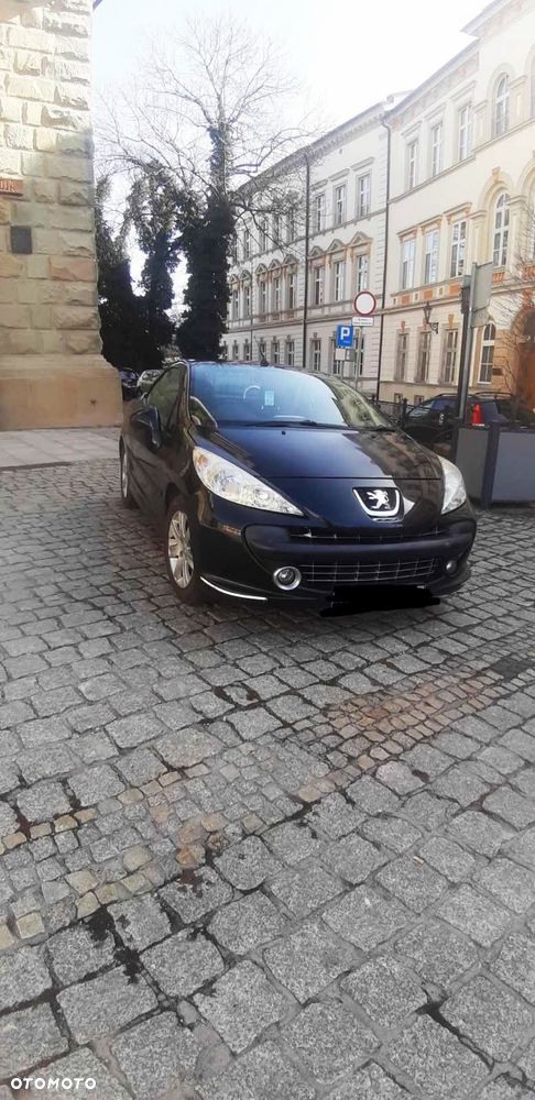 Peugeot 207 - 1